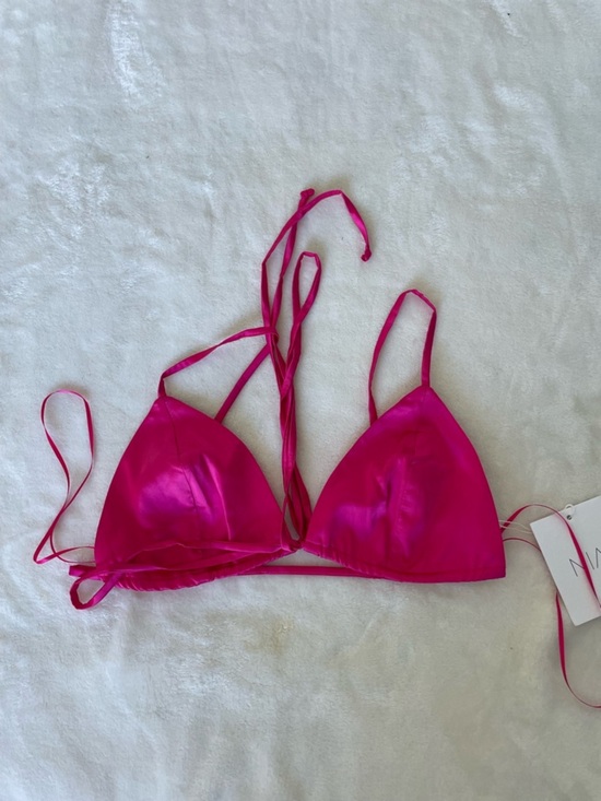 Nia The Label Tops - Nia The Label Satin Triangle Bralette in Vibrant Pink